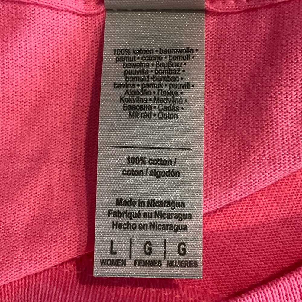 Gildan Breast Cancer Awareness T-Shirt Pink In This Family No One Fights Alone L - Picture 7 of 9